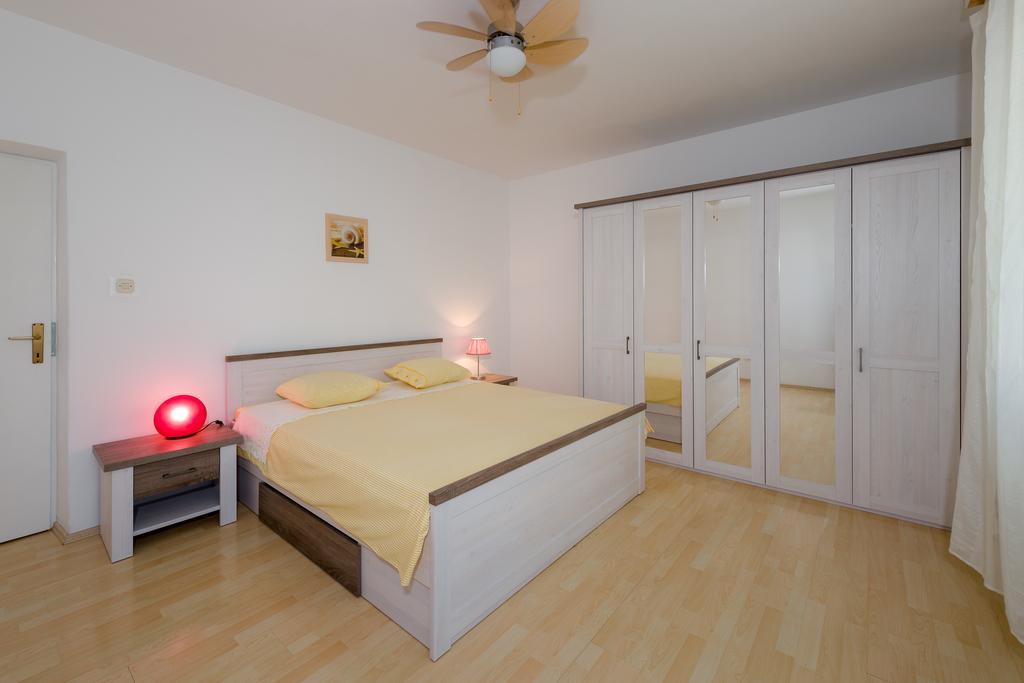 Garden Apartment Kastela Oda fotoğraf